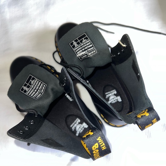 Dr. Martens Audrick 8-Eye Boots - Picture 10 of 15